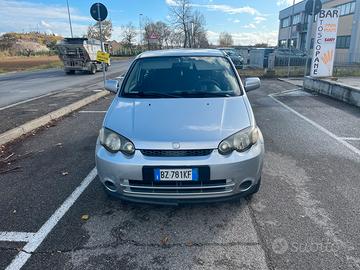 Honda HR-V  4 WD con gancio, motore rifatto