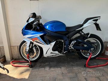 Carenatura Completa con serbatoio  Suzuki GSX-R L2