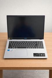 Acer Aspire 3 i5 – 8GB RAM – SSD – Full HD 