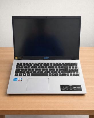 Acer Aspire 3 i5 – 8GB RAM – SSD – Full HD 