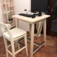 Tavolo alto con sedia