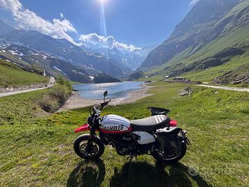 Ducati scrumbler Urban motard