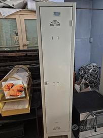 armadietti in acciaio per laboratori 