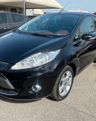 Ford Fiesta 1.4 TDCi 70CV 5 porte Titanium