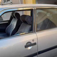 D'epoca ma futuristica auto elegante e originale