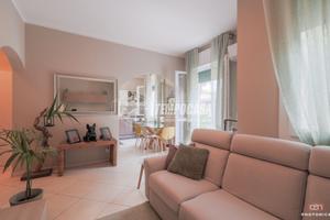 APPARTAMENTO CON 3 CAMERE DA LETTO E GARAGE