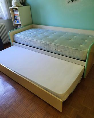 Letto singolo apribile con materassi