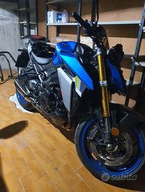 Suzuki gsx s 1000 sport