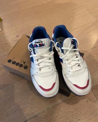 Scarpe da ginnastica marca Diadora