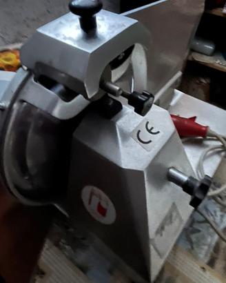Affettatrice professionale 380