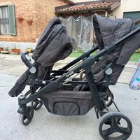 Passeggino gemellare 