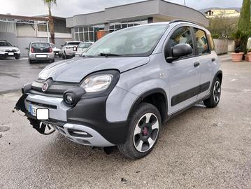 Fiat Panda Cross 1.0 Hybrid 2020 SINISTRATA