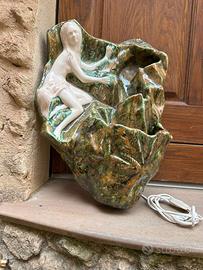 Fontana a muro donna ninfa dea scultura decorativa
