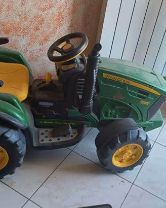Trattore John Deere bambino