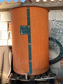 Cisterna in resina per vino olio o acqua