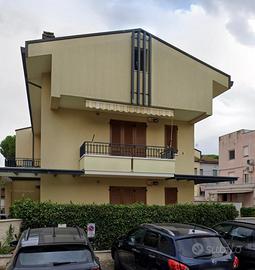 Appartamento con 2 camere e posto auto - Levante