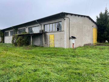 Immobile di 1590 m² con 2 locali a Città di Castel