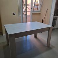 Tavolo allungabile effetto legno grigio