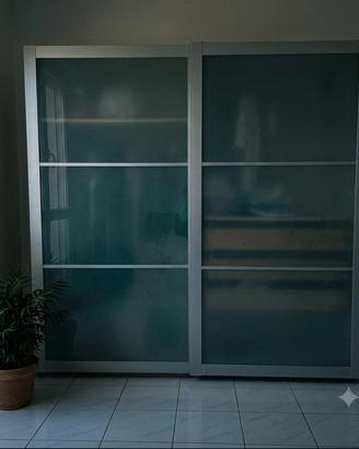 Armadio Ikea PAX con ante scorrevoli 