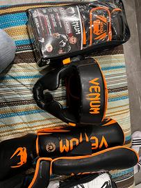 Kit mma arti marziali box guantoni casco