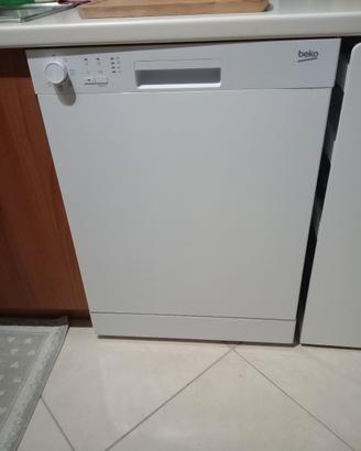 lavastoviglie BEKO