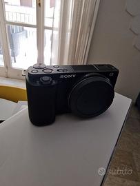 Sony ZV‑E10 + Cage SmallRig + 2batterie extra