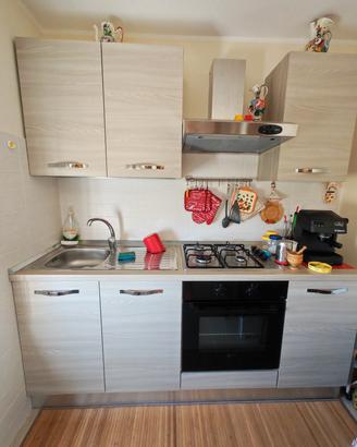 cucina praticamente nuova