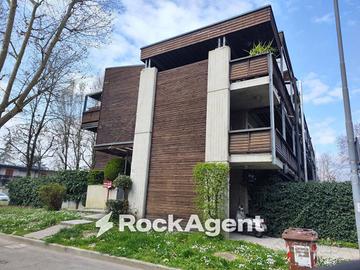 Appartamento di 173 m² con 5 locali e box auto a A