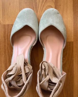Zeppe tipo espadrillas chiuse camosciate