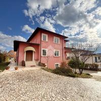 VILLA SINGOLA A L'AQUILA