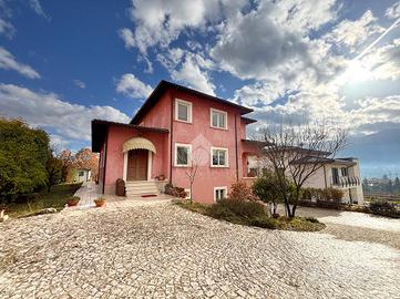 VILLA SINGOLA A L'AQUILA