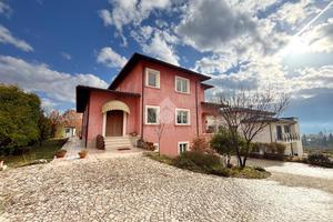 VILLA SINGOLA A L'AQUILA