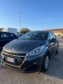 Peugeot 208 BlueHDi 75 5 porte Allure