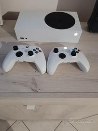 Xbox serie s con due pad originali 