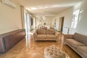 S2 Ampio appartamento signorile