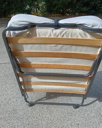 Letto pieghevole con materasso