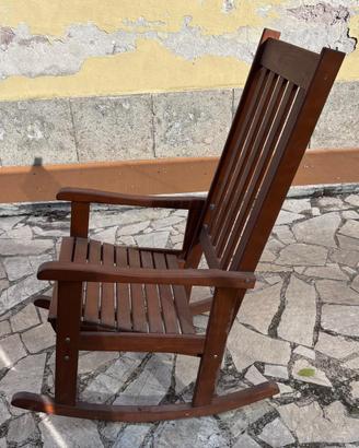 Sedia a dondolo in legno