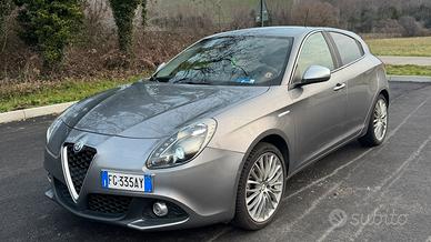 Alfa Romea Giulietta chingia, dopp set di gomme