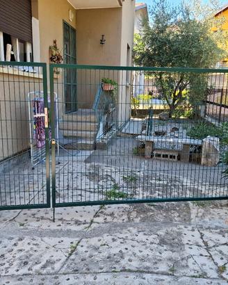 Cancello in acciaio verde 