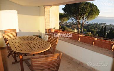 APPARTAMENTO VISTA LAGO A TREVIGNANO ROMANO