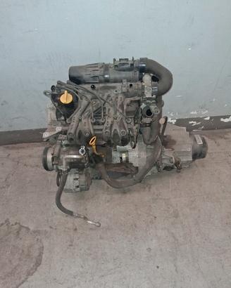 Motore e cambio Renault Clio 2 1.2 8v benzina