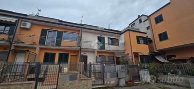 4 LOCALI A CASTELNUOVO CILENTO