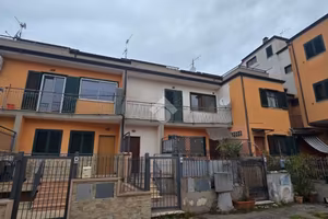 4 LOCALI A CASTELNUOVO CILENTO