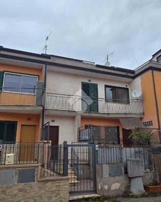 4 LOCALI A CASTELNUOVO CILENTO