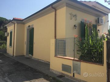Villetta indipendente con giardino, vicino al mare