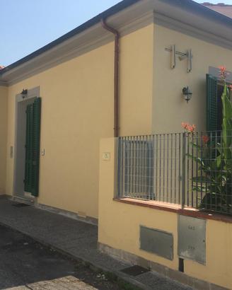 Villetta indipendente con giardino, vicino al mare