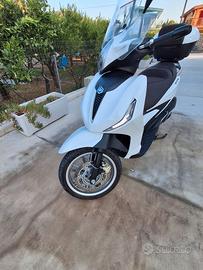 Piaggio Beverly 300 hpe, anno 2024
