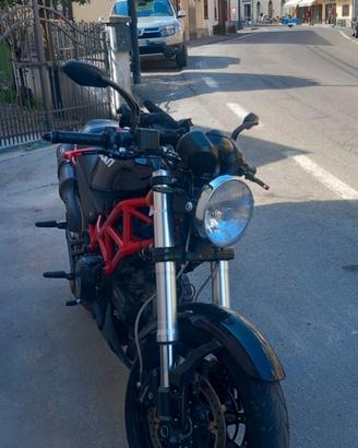 Ducati Monster 695