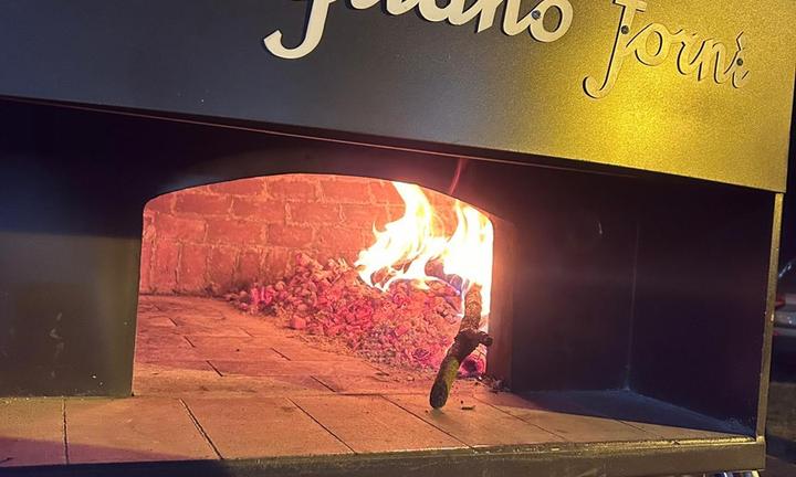 Compra l'apecar per serate speciali