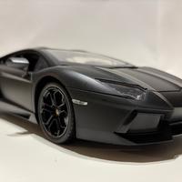 Lamborghini Aventador - radiocomandata